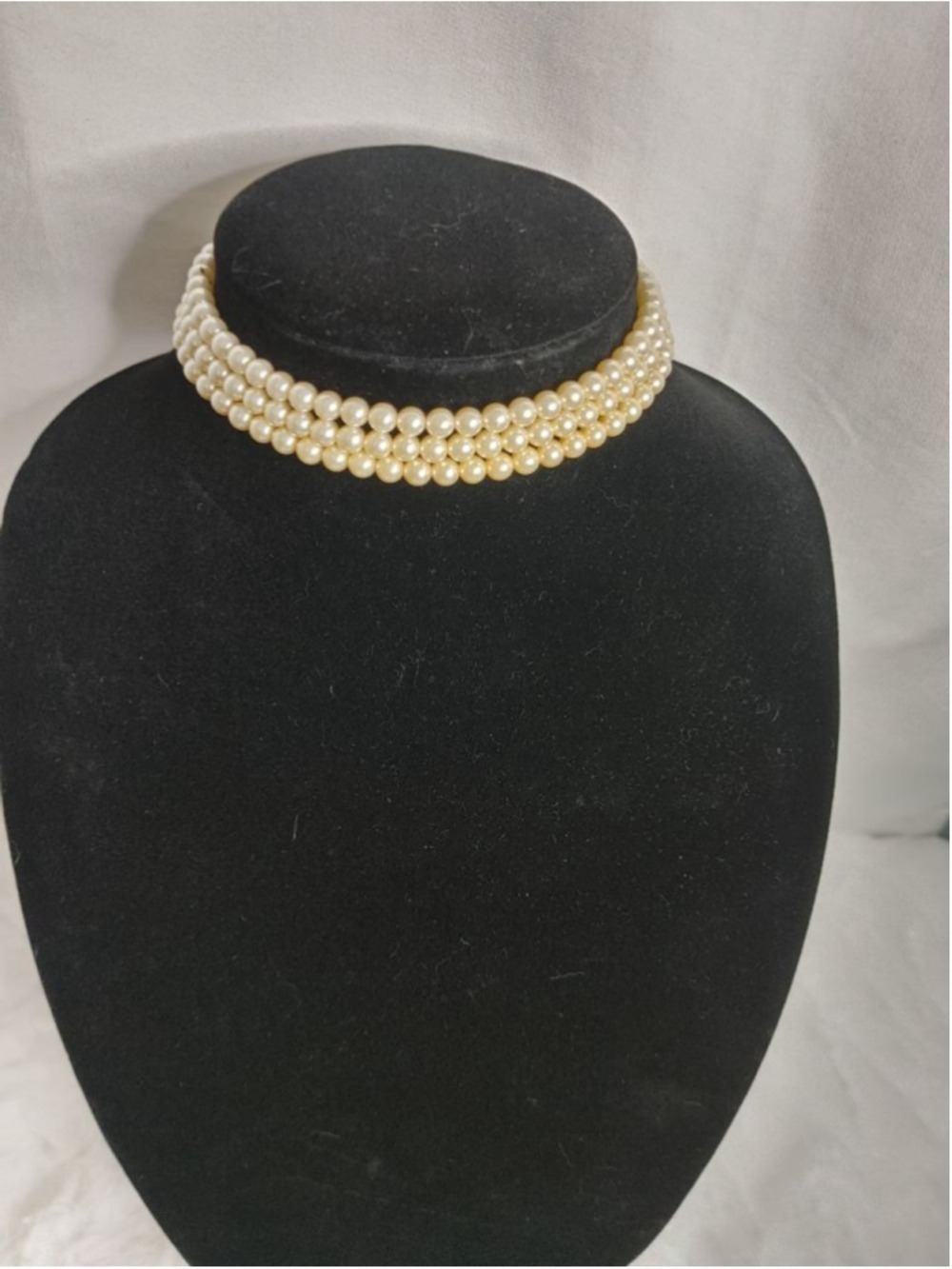 Women's Vintage Delicate Cream Pearl Triple Strand Choker Necklace *tarnish